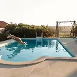 Casa Alfazemas 아파트